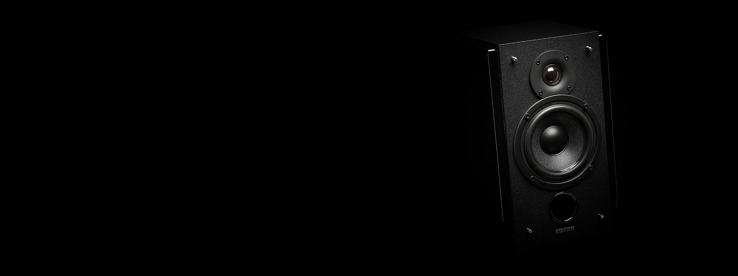 R1850DB Bookshelf Speakers with Subwoofer Out – Edifier Canada