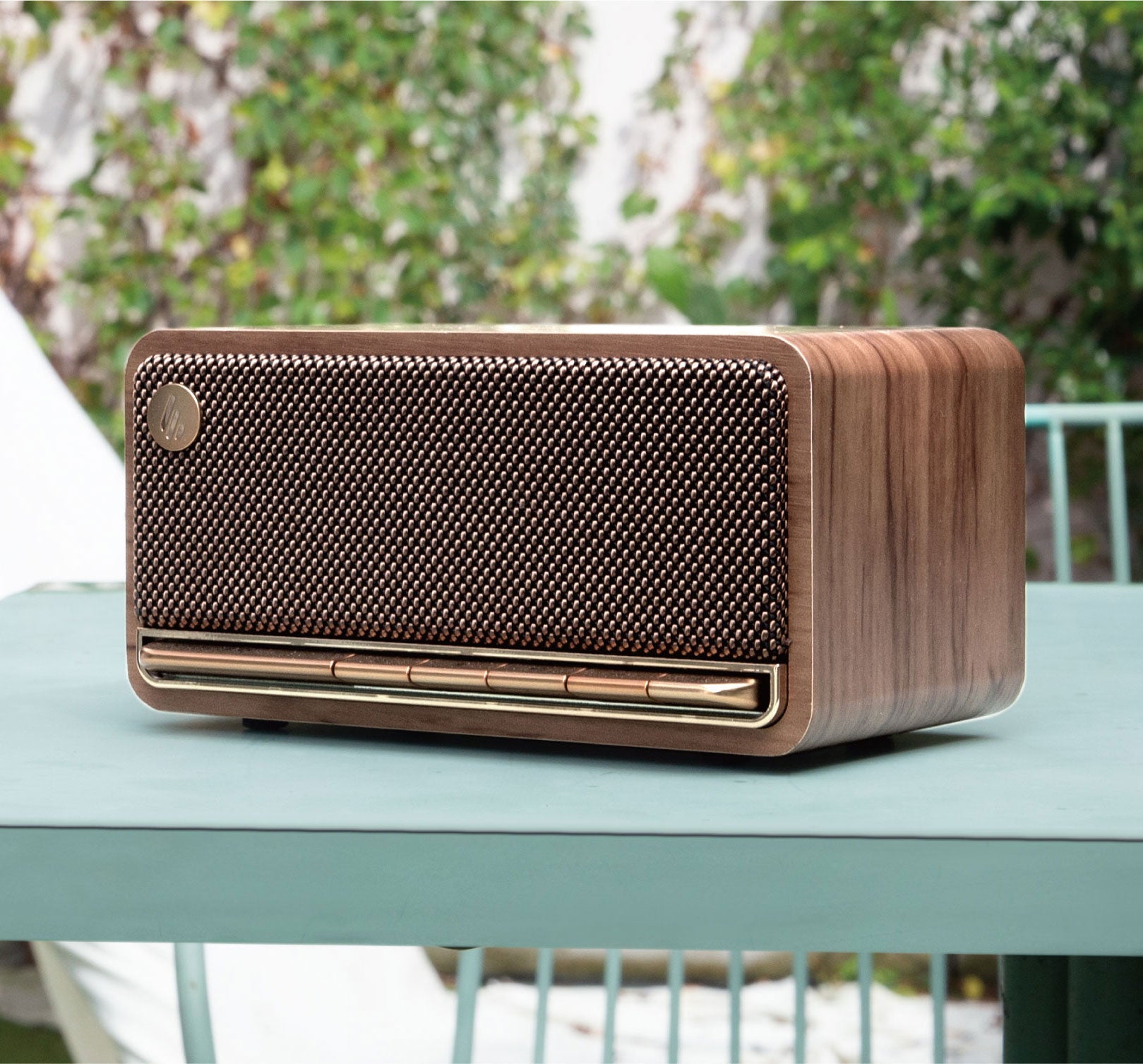 MP230 Portable Bluetooth Speaker – Edifier Canada