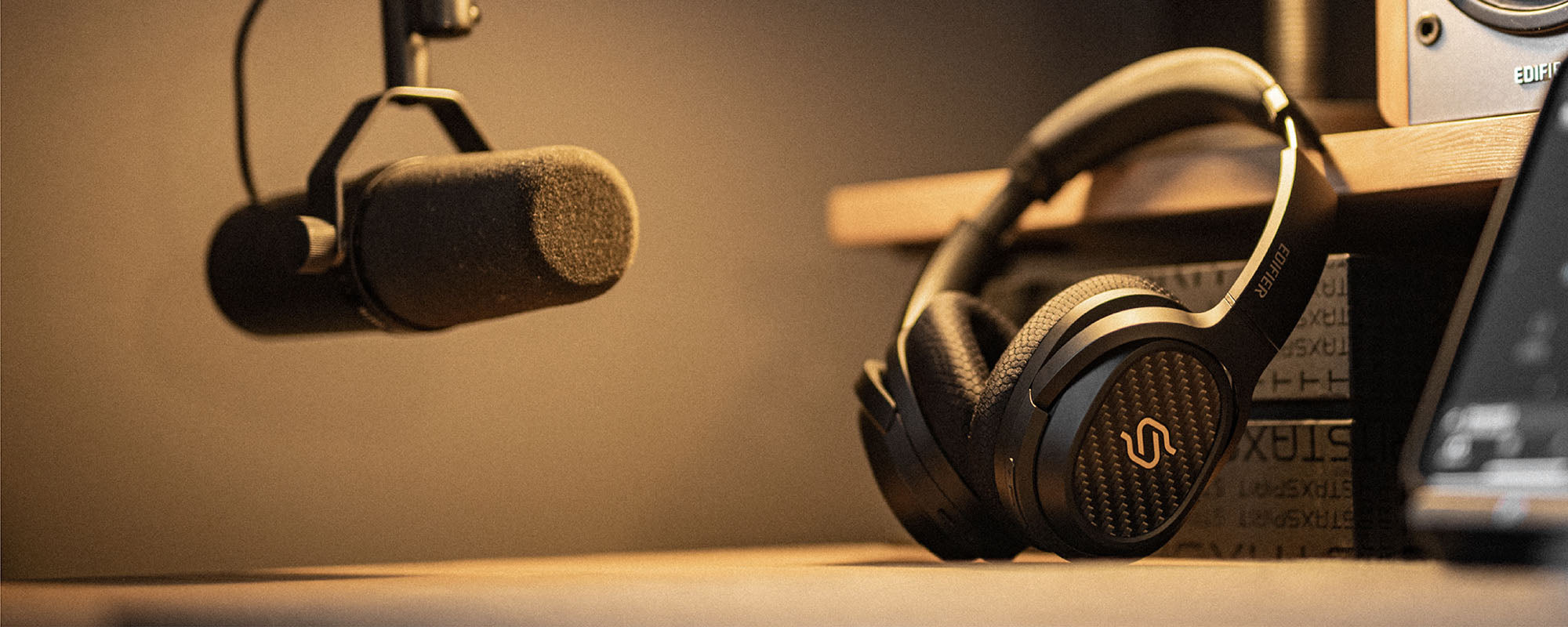 S3 Wireless Over-Ear Headphones – Edifier Canada